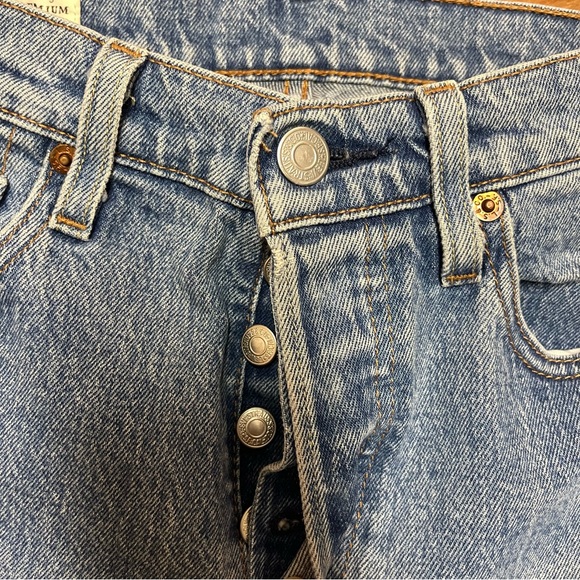Levis Jeans - Picture 4 of 4